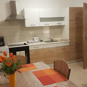 Orange Brist Apartman