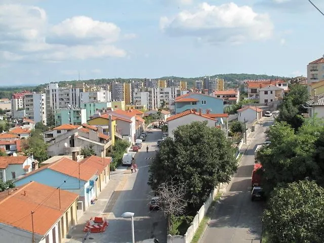 Apartment Pula Center - Near The Central Bus Station 0*,
