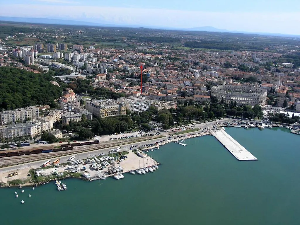 Apartment Pula Center - Near The Central Bus Station