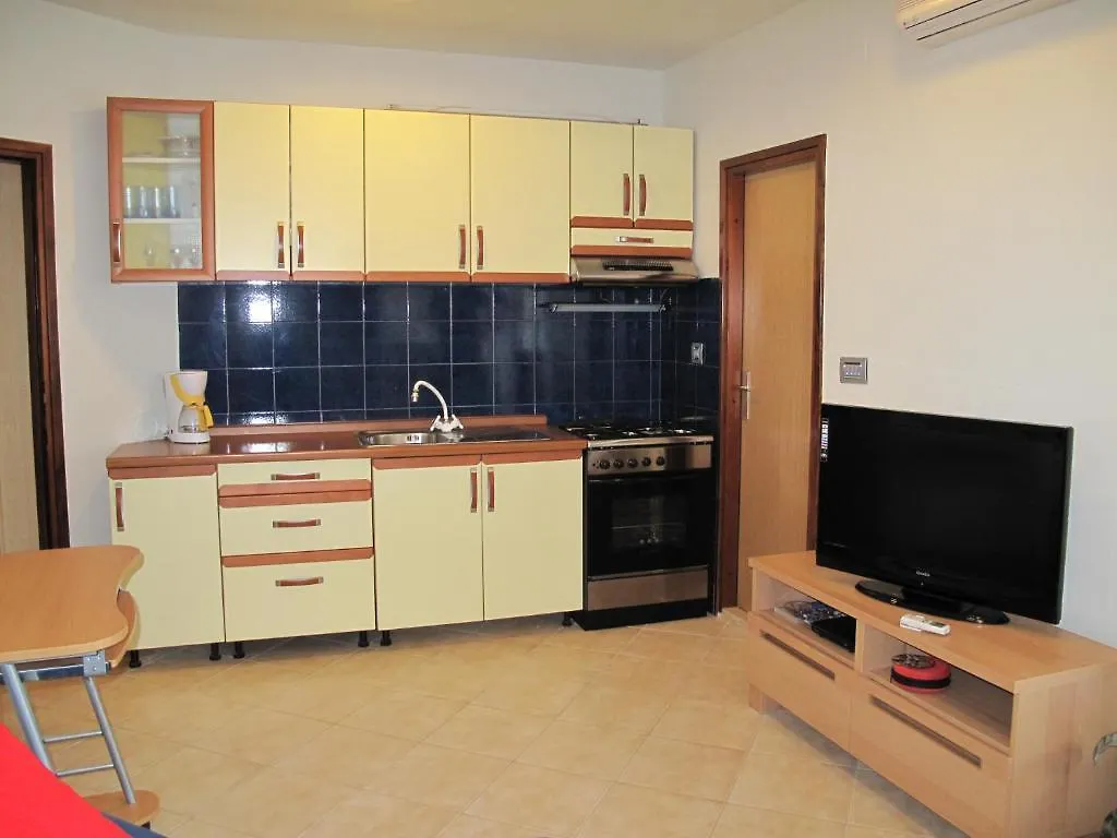 Apartment Pula Center - Near The Central Bus Station 0*,