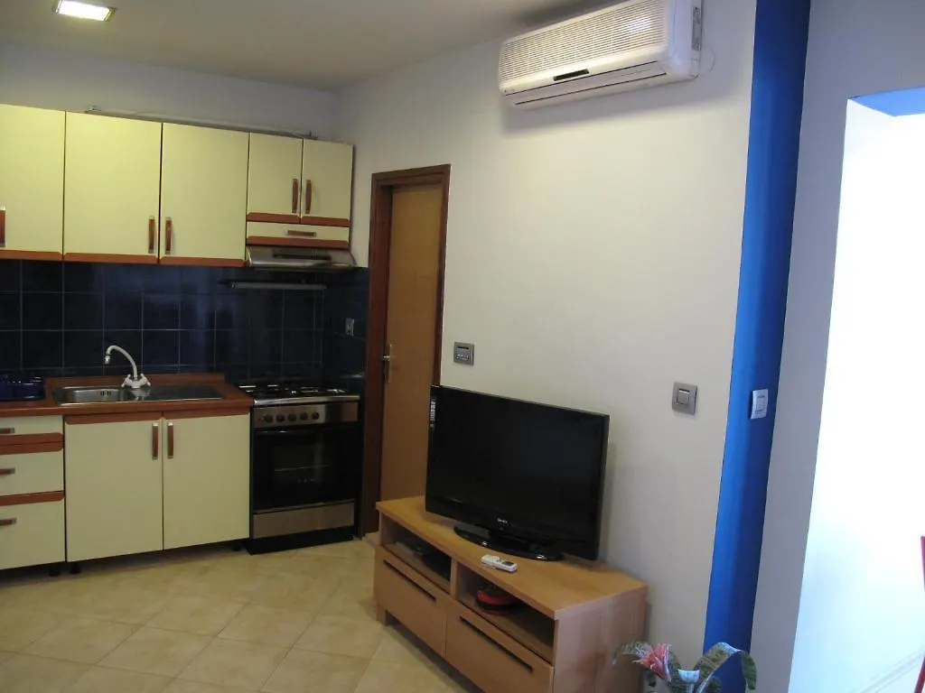 Apartment Pula Center - Near The Central Bus Station